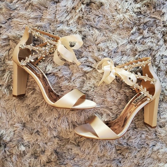Badgley Mischka Shoes - Badgley Mischka NWOT Ivory Ever After Embellished Sandal size 8